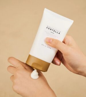 Alternative view of كريم سينتيلا لبشرة الوجه المضطربة